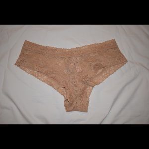 🔴🔴SOLD🔴🔴Victoria’s Secret Cheeky panty